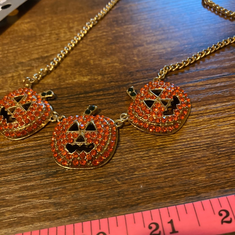 Pier One Halloween necklace and earrings set - Picture 6 of 8